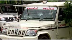 കട്ടിലിനടിയിൽ തുണിയിൽ പൊതിഞ്ഞ് ഒളിപ്പിച്ചത് 15 പവൻ സ്വർണം; വീട് പൂട്ടി പുറത്തുപോയി വന്നപ്പോഴേക്കും മോഷണം