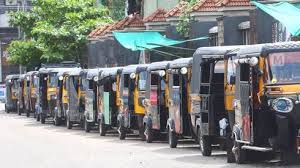 ‘ഓട്ടോയിൽ മീറ്റർ പ്രവർത്തിപ്പിച്ചില്ലെങ്കിൽ സൗജന്യ യാത്ര സ്റ്റിക്കർ പതിക്കണം’, എംവിഡി പരിഷ്കാരം ഇന്ന് മുതൽ