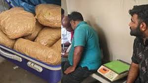 സ്യൂട്ട് കേയ്സും ബാഗുമായി രണ്ടു പേർ, സംശയം തോന്നിയ പൊലീസ് ചോദ്യം ചെയ്തു; തുറന്നപ്പോൾ കണ്ടെത്തിയത് കഞ്ചാവ്