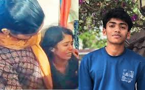 തടങ്കലിലായിരുന്ന അമ്മ ജിനു ഇന്നലെ നാട്ടിലെത്തി; ഇടുക്കിയിൽ വാഹനാപകടത്തിൽ മരിച്ച ഷാനറ്റിന്റെ സംസ്കാരം നടത്തി