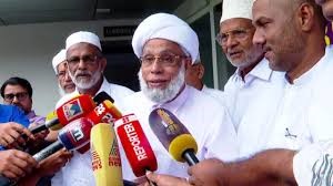 ‘മാന്യമായി മറുപടി പറയണം, ഉറങ്ങേണ്ട സമയത്താണോ മദ്രസ പഠനം നടത്തേണ്ടത്?’ വിദ്യാഭ്യാസ മന്ത്രിക്കെതിരെ ജിഫ്രി തങ്ങൾ