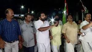 കോട്ടയത്തെ പ്രതിഷേധം: ചാണ്ടി ഉമ്മൻ എംഎൽഎക്കും 30 പേർക്കുമെതിരെ പൊലീസ് കേസെടുത്തു; ആംബുലൻസ് തടഞ്ഞതിൽ നടപടി