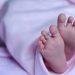 സുന്നത്ത് കർമ്മത്തിനായി അനസ്തേഷ്യ നൽകുന്നതിനിടെ 2 മാസം പ്രായമുള്ള കുഞ്ഞ് മരിച്ചു; സംഭവം കോഴിക്കോട് കാക്കൂരിൽ
