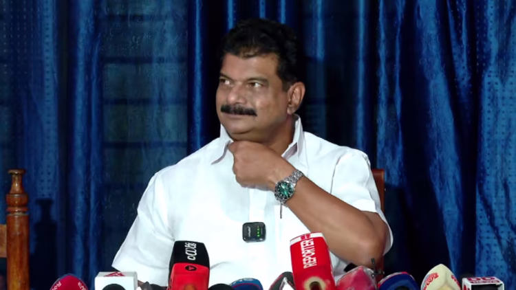 പിവി അൻവറിന് കുരുക്ക്; 12 കോടി തട്ടിപ്പ് നടത്തിയെന്ന പരാതി, കെഎഫ്സിയിൽ തിരുവനന്തപുരത്തു നിന്നുള്ള വിജിലൻസ് സംഘത്തിൻ്റെ റെയ്ഡ്