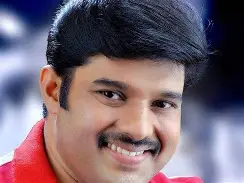 നടന് കലാഭവന് നവാസ് അന്തരിച്ചു; ഞെട്ടലില് സിനിമാലോകം