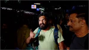 ‘2019 മുതൽ നടിയുമായി പ്രണയത്തിൽ, തടസം നിൽക്കുന്നത് കേരള പൊലീസ്’; കസ്റ്റഡിയിലെടുത്ത സംവിധായകൻ സനൽകുമാര് ശശിധരനെ എറണാകുളത്തെത്തിച്ചു