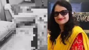 ‘കുക്കറിന് മുഖം തകർത്തു, മൃതദേഹത്തിൽ കുത്തേറ്റ 40 മുറിവ്’, ലോക്കറിന്റെ പാസ്വേഡ് കിട്ടാൻ 50കാരിയെ ക്രൂരമായി മർദ്ദിച്ച് വീട്ടുജോലിക്കാരൻ