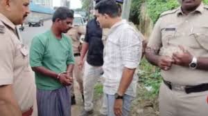 17-ന് പുലർച്ചെ കഴക്കൂട്ടത്തെ ഹോസ്റ്റലിൽ ഉറങ്ങിക്കിടന്ന യുവതിയെ പീഡിപ്പിച്ചു; ചീറിപ്പാഞ്ഞ ലോറി തേടിയ പൊലീസ് പ്രതിയെ പൊക്കി, തെളിവെടുപ്പിനെത്തിച്ചു