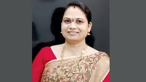 പരസ്പരം സംശയം, വഴക്കിനിടെ ഭർത്താവ് ബാങ്ക് ഉദ്യോഗസ്ഥയെ തലയ്ക്കടിച്ചു കൊന്നു