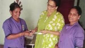 മാലിന്യം നീക്കുന്നതിനിടെ നിലത്ത് തിളങ്ങുന്ന ഒരു വസ്‌തു; ഹരിത കർമ സേനാംഗങ്ങളുടെ സത്യസന്ധതയിൽ കളഞ്ഞുപോയ മൂക്കുത്തി ഉടമയ്ക്ക് തിരിച്ച് കിട്ടി