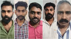ദേശീയപാതയില് ഭീകരാന്തരീക്ഷം സൃഷ്ടിച്ച് കാർ അടക്കം കവർന്നു; കസ്റ്റഡിയിൽ നിന്ന് രക്ഷപ്പെട്ടയാളടക്കം 5 പേർ പിടിയിൽ