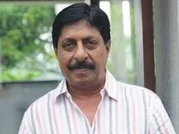 നടനും സംവിധായകനും തിരക്കഥാകൃത്തുമായ ശ്രീനിവാസൻ അന്തരിച്ചു; 48 വർഷം നീണ്ട സിനിമാ ജീവിതത്തിന് വിട