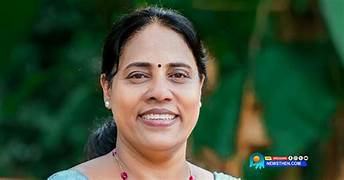 തൃശൂർ മേയർ വിവാദം; പണം വാങ്ങി മേയർ സ്ഥാനം വിറ്റെന്ന് ആരോപണം, ലാലിക്ക് സസ്പെൻഷൻ