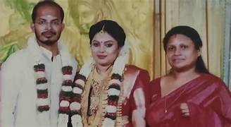 കമലേശ്വരത്ത് അമ്മയും മകളും ആത്മഹത്യ ചെയ്ത സംഭവം; ഉണ്ണിക്കൃഷ്ണന് താത്പര്യം ആൺസൗഹൃദങ്ങളോട്; ഫോണിൽ നിർണായക തെളിവുകൾ