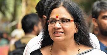 അതിജീവിതയെ പരിഹസിക്കുന്നു, ആശ്രയം തേടി ഒരു പെണ്ണ് ഇവർക്ക് മുന്നിലെത്തിയാൽ എന്തായിരിക്കും അവസ്ഥ’; തുറന്നടിച്ച് ഭാഗ്യലക്ഷ്മി