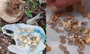 സ്ട്രീറ്റ് വൃത്തിയാക്കുന്നതിനിടെ ബാഗിൽ നിന്ന് ലഭിച്ച നിധി; ശുചീകരണ തൊഴിലാളിയുടെ നല്ല മനസ്, സമ്മാനം നൽകി ആദരിച്ച് മുഖ്യമന്ത്രി