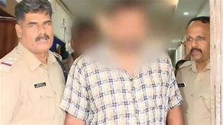 മലമ്പുഴയിൽ അധ്യാപകൻ മദ്യം നൽകി വിദ്യാർത്ഥിയെ പീഡിപ്പിച്ച സംഭവം: റിമാൻഡിലുള്ള അധ്യാപകന്റെ പീഡനത്തിനിരയായത് നിരവധി വിദ്യാർത്ഥികൾ; കൂടുതൽ പരാതികൾ പുറത്ത്
