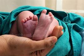 ‘പ്രസവശേഷം ഗുരുതര ആരോഗ്യ പ്രശ്നങ്ങൾ ഉണ്ടായി, തുന്നിക്കെട്ടിയത് ശരിയായ രീതിയിലല്ല’; താലൂക്ക് ആശുപത്രിക്കെതിരെ പരാതിയുമായി യുവതി