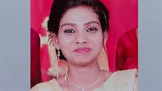 നെയ്യാര് ഡാമിൽ കുളിക്കാനെത്തി; ഭര്ത്താവ് സോപ്പെടുക്കാൻ വീട്ടിലേക്ക് പോയി; ഭാര്യയെ മുങ്ങിമരിച്ച നിലയിൽ കണ്ടെത്തി