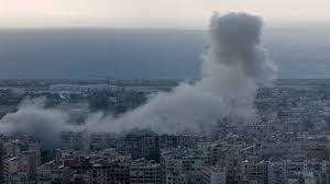 ഇസ്രായേലിലെ സ്റ്റീൽ കോംപ്ലക്സ് ആക്രമിച്ച് ഇറാൻ, ‘തങ്ങളുടെ സ്റ്റീൽ വ്യവസായ മേഖല ആക്രമിച്ചതിനുള്ള പ്രതികാരം’; ജറുസലേമിലെ വിശുദ്ധ കേന്ദ്രങ്ങൾ അടച്ചു