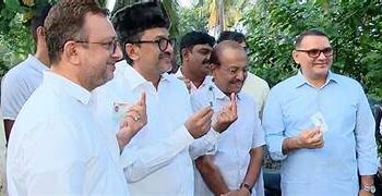 മുഖ്യമന്ത്രിപ്പോര്; ലീഗ് നേതാക്കൾ തലസ്ഥാനത്തേക്ക്, ഘടകകക്ഷി നേതാക്കളുമായി ചർച്ച നടത്താൻ എഐസിസി നിരീക്ഷകർ