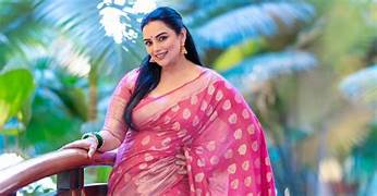 അമ്മയിൽ നിന്നുള്ള ഇറങ്ങിപ്പോക്ക്; ‘വരവ് ചെലവ് കണക്കുകളിൽ ആകെ കള്ളക്കളി, ശാസ്ത്രീയ ഓഡിറ്റിം​ഗ് നടത്തണം’: പാവയാകാനില്ലെന്ന് ആവർത്തിച്ച് ശ്വേത