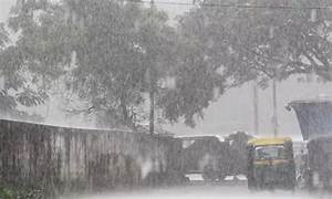 സംസ്ഥാനത്ത് ഇന്നും അതിശക്തമായ മഴക്ക് സാധ്യത; മൂന്ന് ജില്ലകളിൽ ഓറഞ്ച് അലർട്ട്, മഴയ്ക്കൊപ്പം ശക്തമായ കാറ്റിനും സാധ്യത