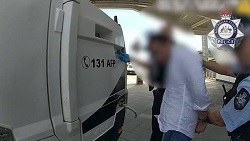 എടിഎം തട്ടിപ്പ് ഉപകരണങ്ങളുമായി യുഎസ് പൗരൻ പെർത്തിൽ പിടിയിൽ; ഓസ്ട്രേലിയൻ അതിർത്തി രക്ഷാസേന തിരിച്ചയച്ചു