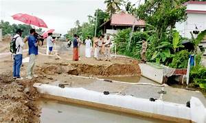 ലാഹോറിൽ ട്യൂഷൻ സെന്റർ തകർന്ന് 14 കുട്ടികൾക്ക് ദാരുണാന്ത്യം, മുകൾ നിലയിലെ ടൈൽ പണിക്കിടെയാണ് കെട്ടിടം തകർന്നത്
