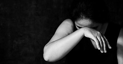കിടപ്പറ ദൃശ്യം വിറ്റ സംഭവം: ഭർത്താവ് പങ്കാളികളെ പങ്കുവയ്ക്കുന്ന ഗ്രൂപ്പുകളിൽ അംഗം; കുട്ടികളുടെ മുന്നിൽവച്ചും ലൈംഗിക വൈകൃതം