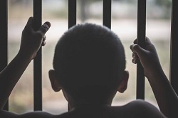 കുറ്റകൃത്യങ്ങൾക്കുള്ള കുറഞ്ഞ പ്രായപരിധി 14 ആക്കണോ അതോ കടുത്ത ശിക്ഷയോ?